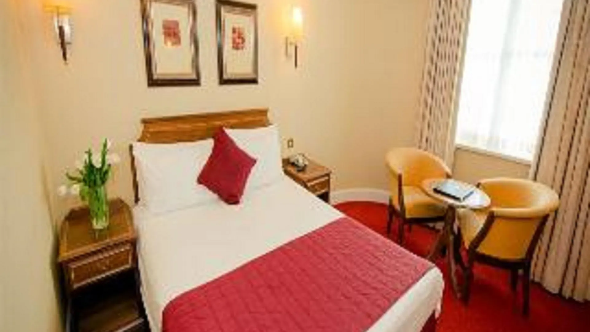 Albany House Otel Dublin 3*,